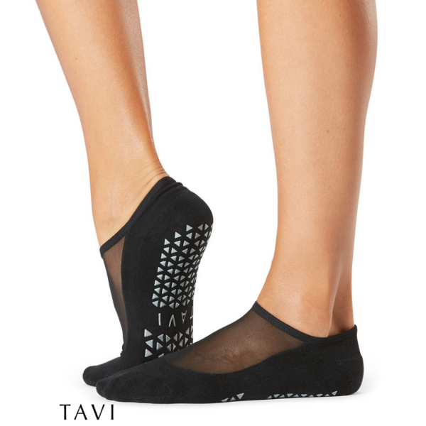 גרבי אחיזה לפילאטיס יוגה וברה | Tavi Noir Maddie Grip Socks